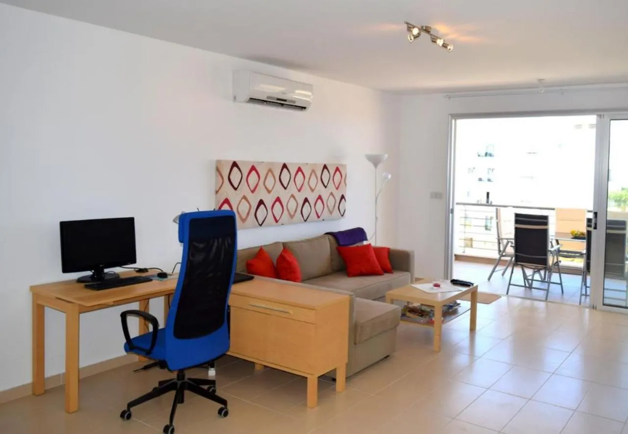 Diva Apartments Πρωταράς
